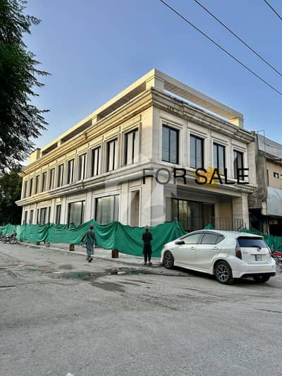 Premium Corner Commercial Unit Class III For Sale