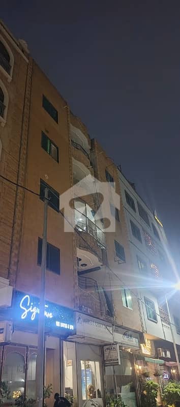 FULL FLOOR APPARTMENT FOR RENT IN DHA PHASE 6. ITTEHAD COMMERCIAL