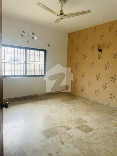 500-YARD UPPER PORTION AVAILABLE FOR RENT PHASE 6 3 BED DD 500-YARD UPPER PORTION AVAILABLE FOR RENT PHASE 6 3 BED DD