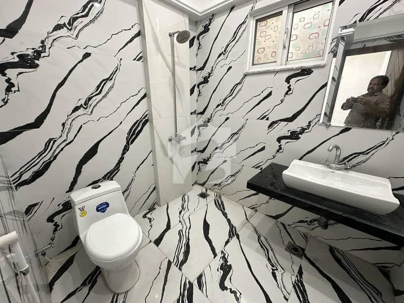 5 Marla luxury house for in Eden executive 5 Marla luxury house for in Eden executive