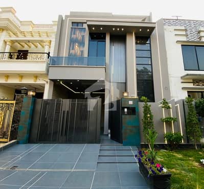 Beautifully design 5 Marla house available for sale in Citi housing Gujranwala