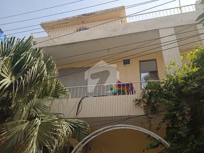 گارڈن ٹاؤن لاہور میں 4 کمروں کا 10 مرلہ مکان 4.75 کروڑ میں برائے فروخت۔