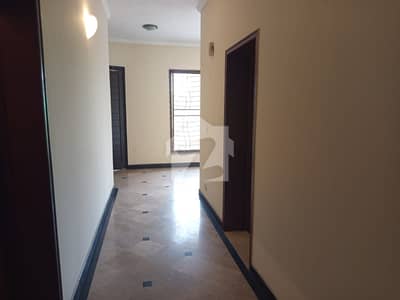 1 KANAL UPPER PORTION AVAILABLE FOR RENT IN DHA PHASE 4 1 KANAL UPPER PORTION AVAILABLE FOR RENT IN DHA PHASE 4