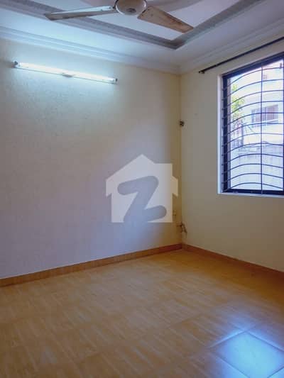 4 Marla Portion For Rent