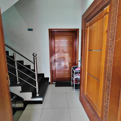 جناح گارڈنز ایف ای سی ایچ ایس,اسلام آباد میں 5 کمروں کا 7 مرلہ مکان 3.35 کروڑ میں برائے فروخت۔ جناح گارڈنز ایف ای سی ایچ ایس,اسلام آباد میں 5 کمروں کا 7 مرلہ مکان 3.35 کروڑ میں برائے فروخت۔