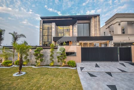 1 Kanal Magnificent Ultra Modern Double Height Lobby Bungalow For Sale Near To |Raya Fairways Commercial