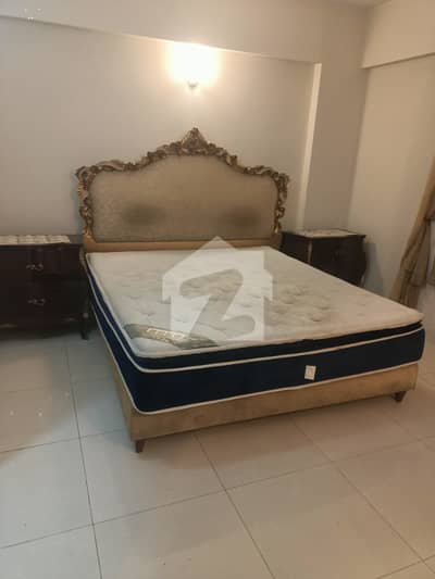 10 MARLA 1 BEDROOM FURNISHED ROOM AVAILABLE FOR RENT