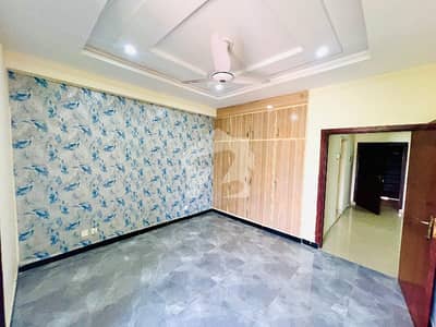 2 BED READY TO MOVE FLAT FOR SALE MULTI F-17 ISLAMABAD ALL FACILITY AVAILABLE CDA PPROVED SECTOR MPCHS