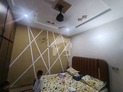 لالہ زار گارڈن لاہور میں 4 کمروں کا 3 مرلہ مکان 1.3 کروڑ میں برائے فروخت۔