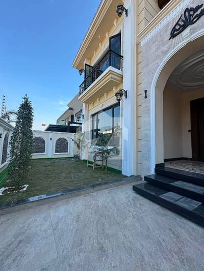 1 kanal Victorian Themed 5 Bedroom House For Sale DHA Phase 2