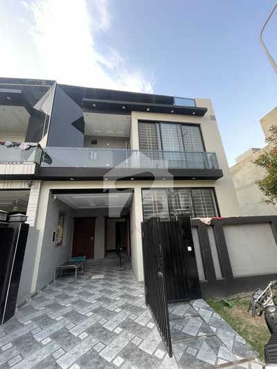 5 Marla House For Sale In Executive Block in Park View City Lahore 5 Marla House For Sale In Executive Block in Park View City Lahore