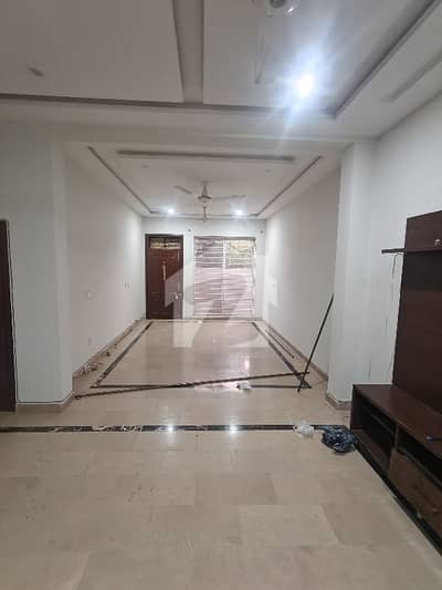 30x60 7 Marla House Prime Location For Rent In G-13 30x60 7 Marla House Prime Location For Rent In G-13