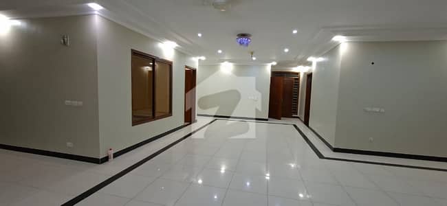 BUNGLOW FOR RENT  DHA PHASE 6 800 YARD