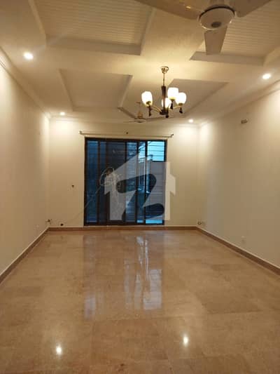 12-Marla Beautiful open Basement near to park & Markaz