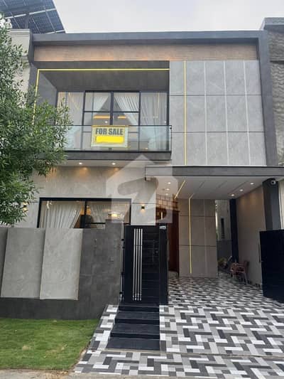 5 MARLA BRAND NEW HOUSE FOR SALE IN DHA 9 TOWN IN VERY HOT LOCATION