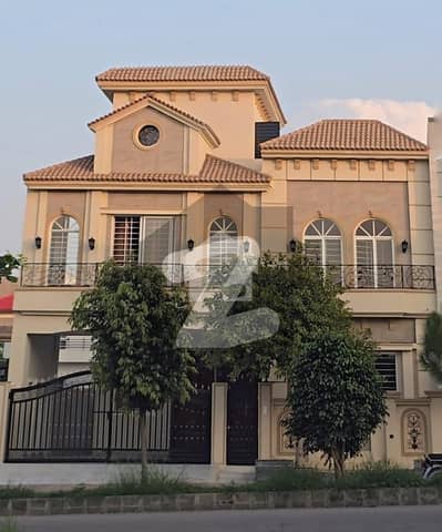 ٹاپ سٹی 1 اسلام آباد میں 6 کمروں کا 10 مرلہ مکان 4.97 کروڑ میں برائے فروخت۔ ٹاپ سٹی 1 اسلام آباد میں 6 کمروں کا 10 مرلہ مکان 4.97 کروڑ میں برائے فروخت۔