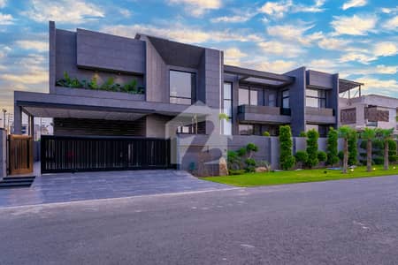 2-Kanal Luxury House For Sale At Hot Location Near Macdonald Park Masjid 2-Kanal Luxury House For Sale At Hot Location Near Macdonald Park Masjid