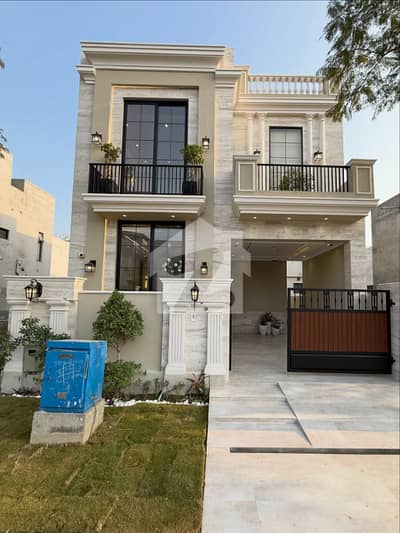 ** Elegant 5 Marla House for Rent | Premium Family Living**