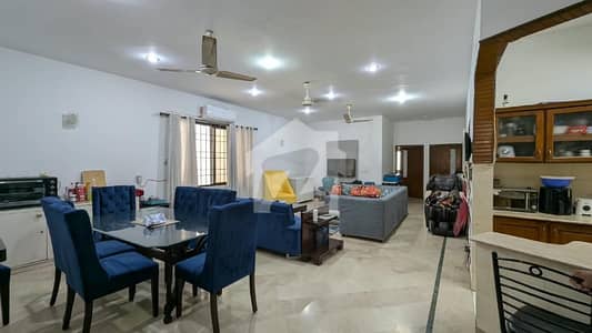 BUNGLOW PORTION FOR RENT  DHA PHASE 8 UPPER