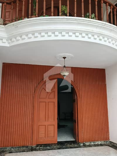 FURNISHIED ROOM IN BUNGALOW FOR RENT (ONLY FOR FEMALES) KITCHEN, TV LOUNG, CAR PARKING AVAILABLE IN CLIFTON BLOCK-2. FURNISHIED ROOM IN BUNGALOW FOR RENT (ONLY FOR FEMALES) KITCHEN, TV LOUNG, CAR PARKING AVAILABLE IN CLIFTON BLOCK-2.