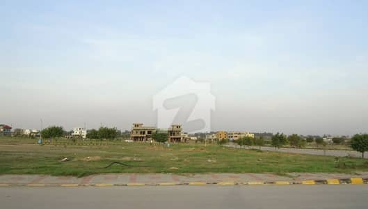 Top City 1 Block I 10 Marla Commercial Plot For Sale
