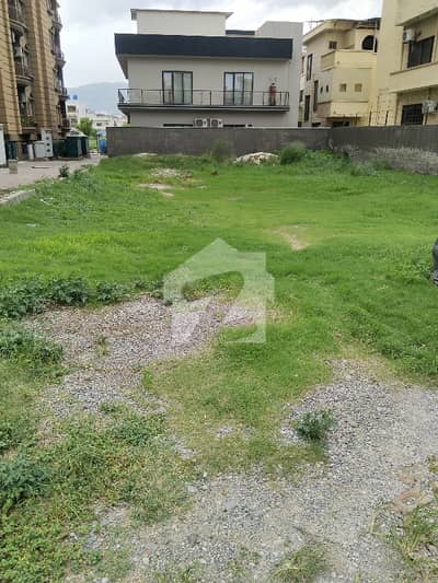 16 Marla Residential Corner Plot For Grabs In E-11