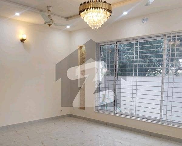 ای ۔ 11 اسلام آباد میں 10 مرلہ مکان 9.5 کروڑ میں برائے فروخت۔ ای ۔ 11 اسلام آباد میں 10 مرلہ مکان 9.5 کروڑ میں برائے فروخت۔