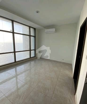Prime Location Flat For Rent Situated In Emaar Pearl Towers
