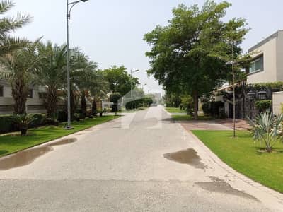 Kanal Plot no : Z 1178 near to 70 feet road