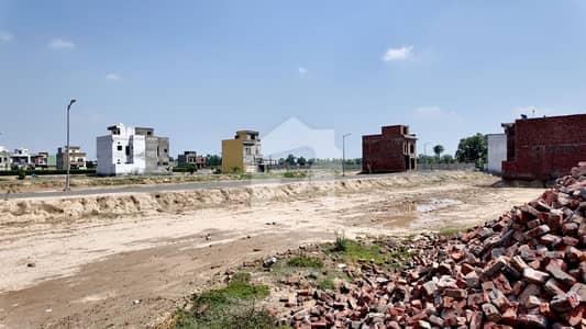 Dream Housing Society Residential Plot For Sale Sized 3 Marla