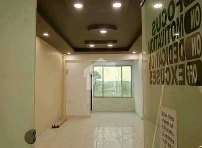 بلیو ایریا اسلام آباد میں 3 مرلہ Studio دفتر 4.0 کروڑ میں برائے فروخت۔