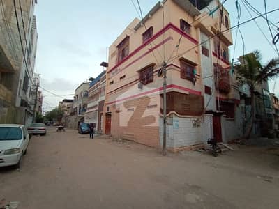 1st and 2nd floor with 1 room on roof Corner house 110 Yards on 40 feet wide road on RENT 65,000. Rs. North karachi 5c2