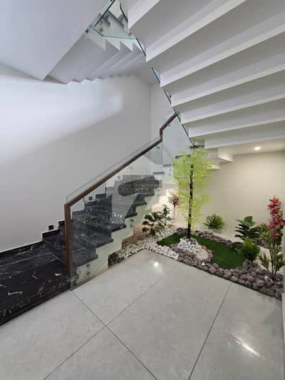 Outstanding Planned 500 Yards Bungalow for Sale in DHA Phase 5