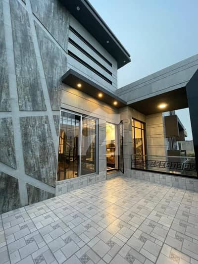 Ultra Luxury Furnished Portion Of 1-Kanal For Rent