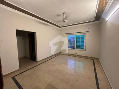 نیول اینکریج - بلاک ای نیول اینکریج,اسلام آباد میں 3 کمروں کا 1 کنال بالائی پورشن 1.25 لاکھ میں کرایہ پر دستیاب ہے۔ نیول اینکریج - بلاک ای نیول اینکریج,اسلام آباد میں 3 کمروں کا 1 کنال بالائی پورشن 1.25 لاکھ میں کرایہ پر دستیاب ہے۔