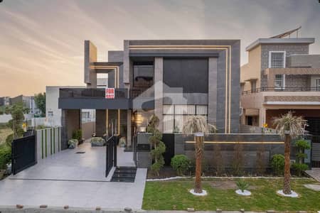 PREMIUM 1 KANAL 5 BEDROOM HOUSE AVAILABLE FOR SALE IN BLOCK Q DHA PHASE 7