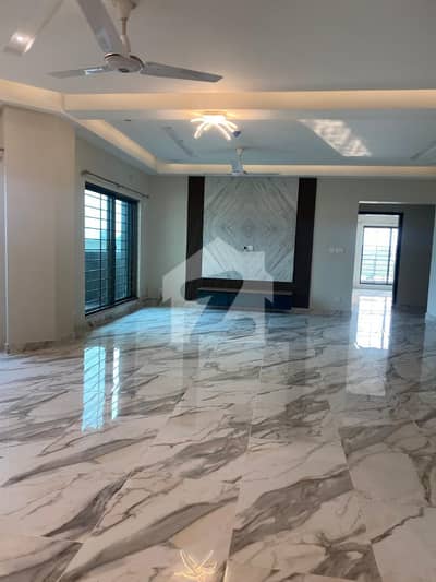 Brand New 13.5 Marla 4 Bed Flat For Sale In Askari 12 Lahore