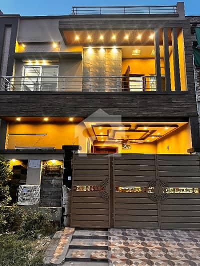 Like New 5 Marla House For Rent
