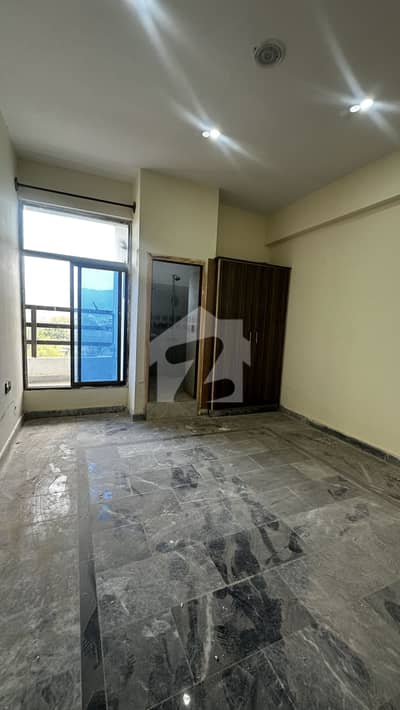 TOP CLASS VIEW FLAT FOR RENT