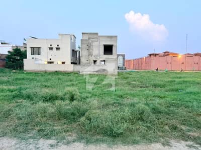 بحریہ ٹاؤن ۔ نشتر ایکسٹینشن بلاک بحریہ ٹاؤن سیکٹر ای,بحریہ ٹاؤن,لاہور میں 10 مرلہ رہائشی پلاٹ 1.7 کروڑ میں برائے فروخت۔ بحریہ ٹاؤن ۔ نشتر ایکسٹینشن بلاک بحریہ ٹاؤن سیکٹر ای,بحریہ ٹاؤن,لاہور میں 10 مرلہ رہائشی پلاٹ 1.7 کروڑ میں برائے فروخت۔