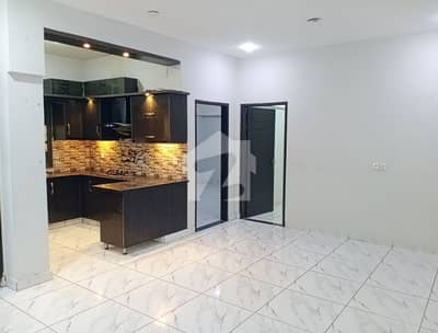 3 BED DD FLAT AVAILABLE FOR RENT In Block 7 Gulistan-E-Jauhar Karachi