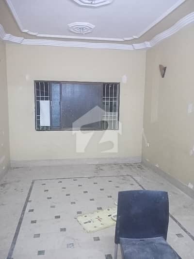 Sector 11 A . 240 Yard 3 Bed Drawing Lounge Separate Entrance Near Falcon House School Baradari Stop
