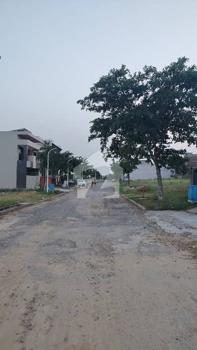 T Block 10 Marla Ideal Location Plot Available For Sale T Block 10 Marla Ideal Location Plot Available For Sale