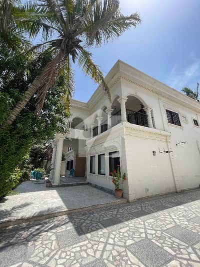 Highly-Desirable Prime Location 1000 Square Yards House Available In DHA Phase 5