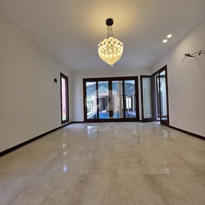 A Prime Location 1000 Square Yards House In Karachi Is On The Market For sale