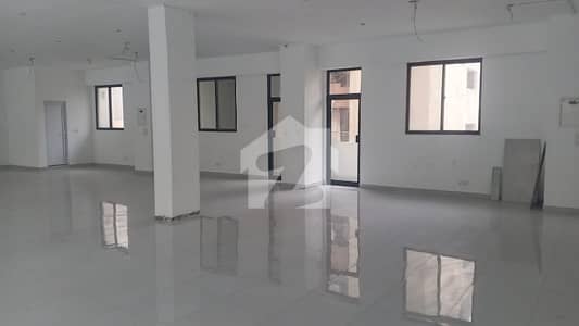 Prime Location 400 Square Yards Building In Badar Commercial Area Is Best Option