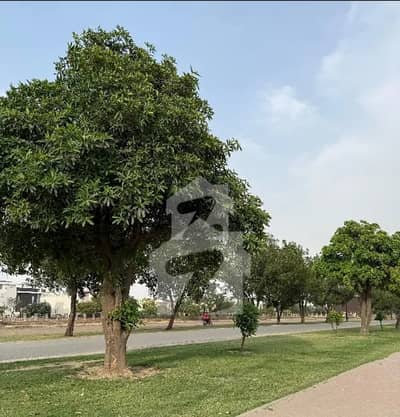 اے ڈبلیو ٹی فیز 2 ۔ بلاک سی اے ڈبلیو ٹی فیز 2,اے ڈبلیو ٹی آرمی ویلفیئر ٹرسٹ,رائیونڈ روڈ,لاہور میں 1 کنال رہائشی پلاٹ 2.65 کروڑ میں برائے فروخت۔