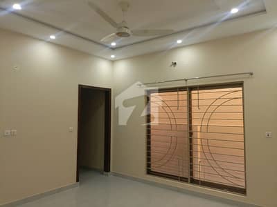 1 Kanal Floor For Office Use In G1 Block Johar Town Lahore