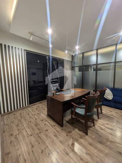 اتحاد کمرشل ایریا ڈی ایچ اے فیز 6,ڈی ایچ اے ڈیفینس,کراچی میں 4 مرلہ Studio دفتر 2.0 لاکھ میں کرایہ پر دستیاب ہے۔