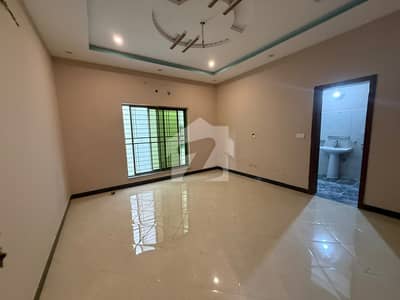 14 Mrla Brand new Dubal story House 8 Bed Dubl uonat Office residential Wapda Town